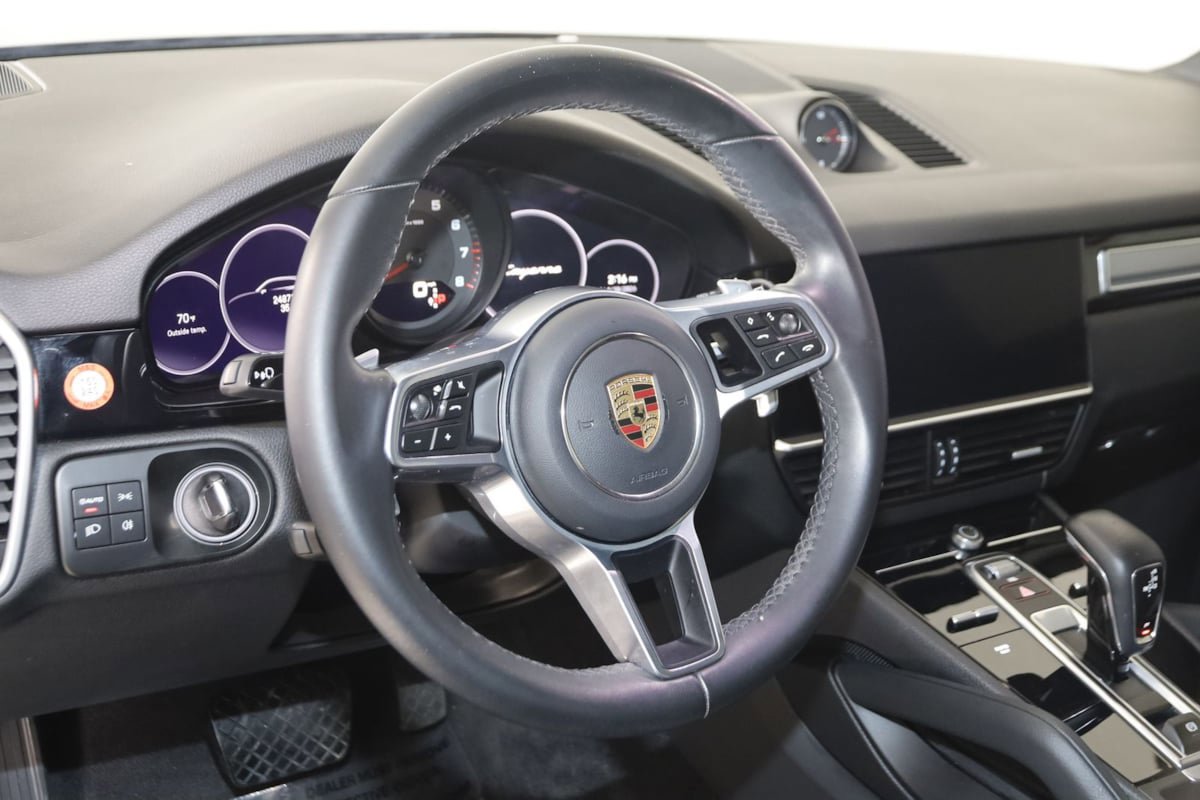 Used 2022 Porsche Cayenne AWD/4WD image 6