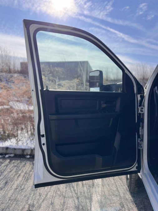 Used 2022 RAM 3500 Tradesman image 34