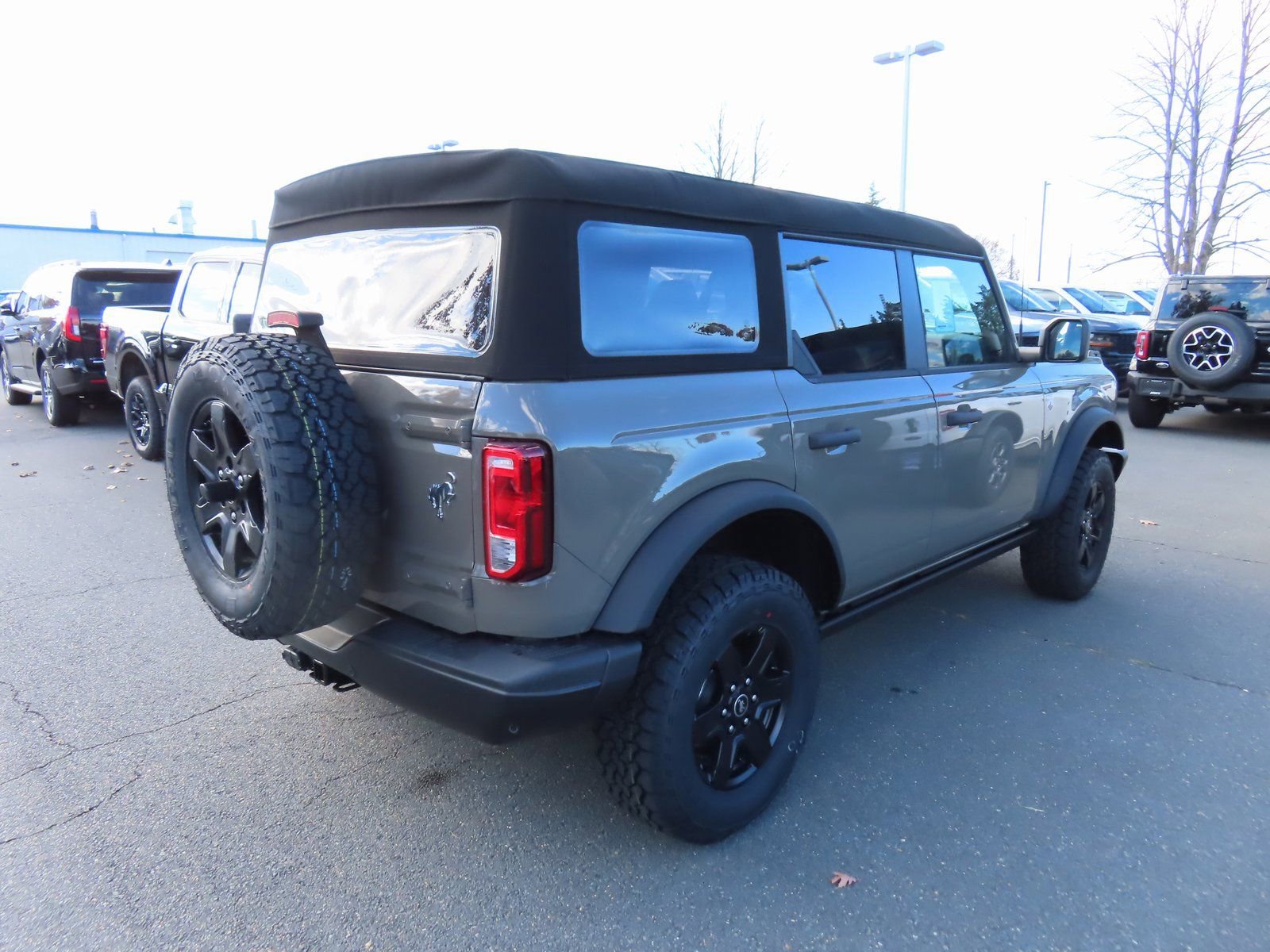 New 2025 Ford Bronco Big Bend w/ Black Diamond Package image 4
