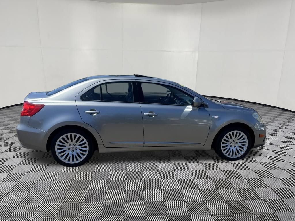 Used 2010 Suzuki Kizashi GTS FWD image 4