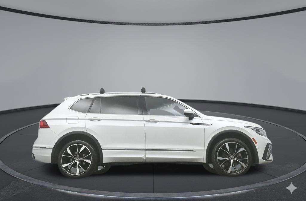 Used 2022 Volkswagen Tiguan SEL R-Line image 41