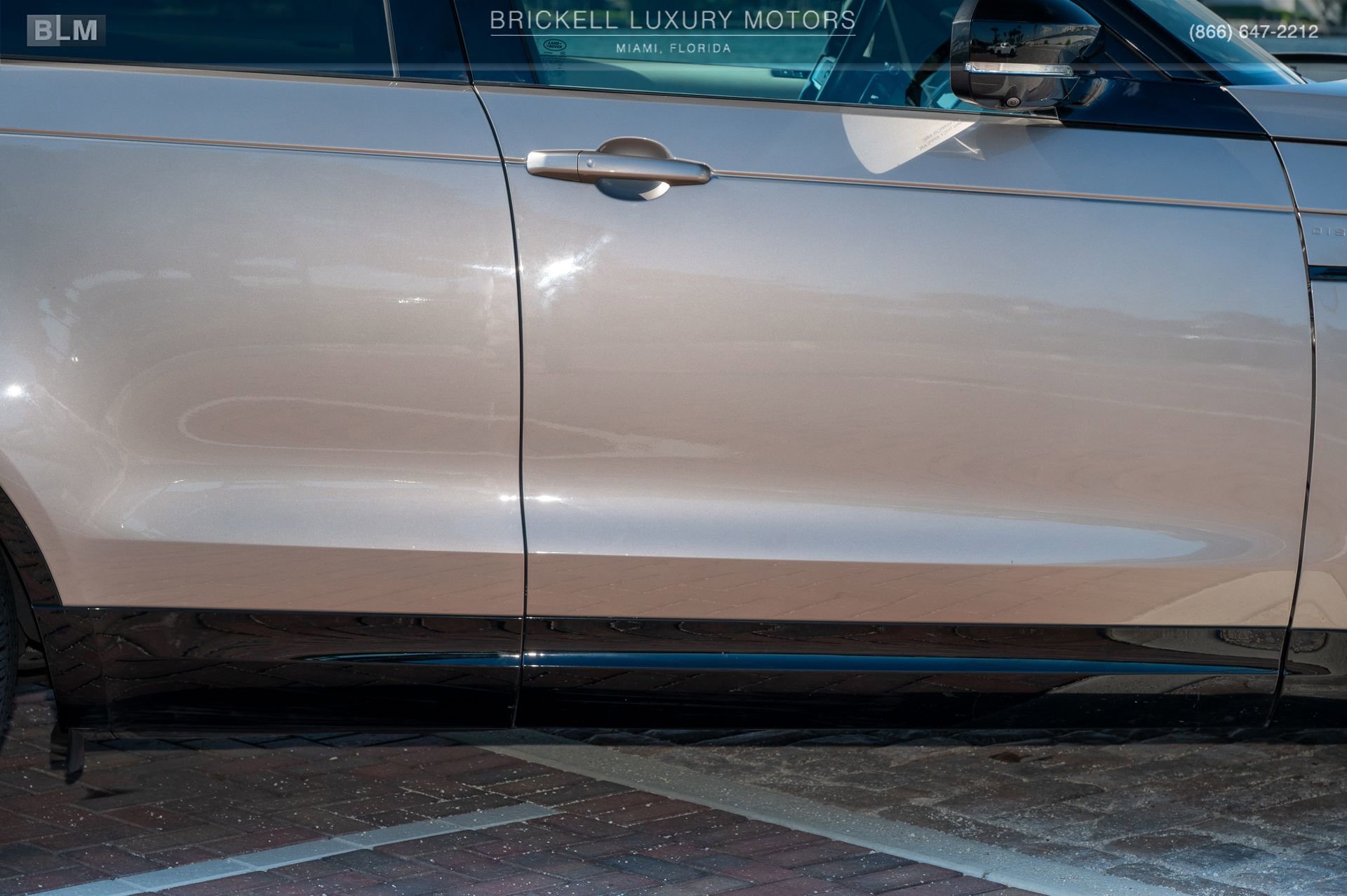 Used 2023 Land Rover Discovery S R-Dynamic image 43