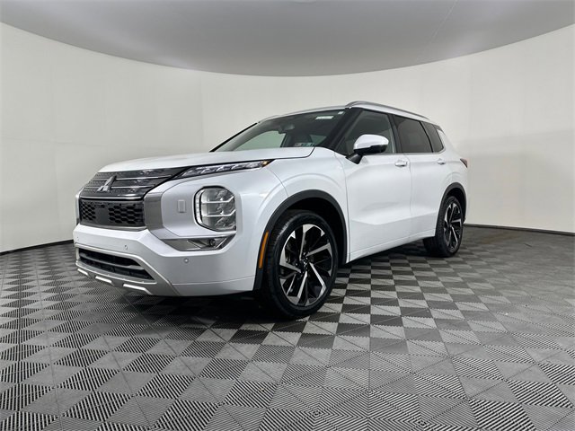 Used 2022 Mitsubishi Outlander SEL image 1