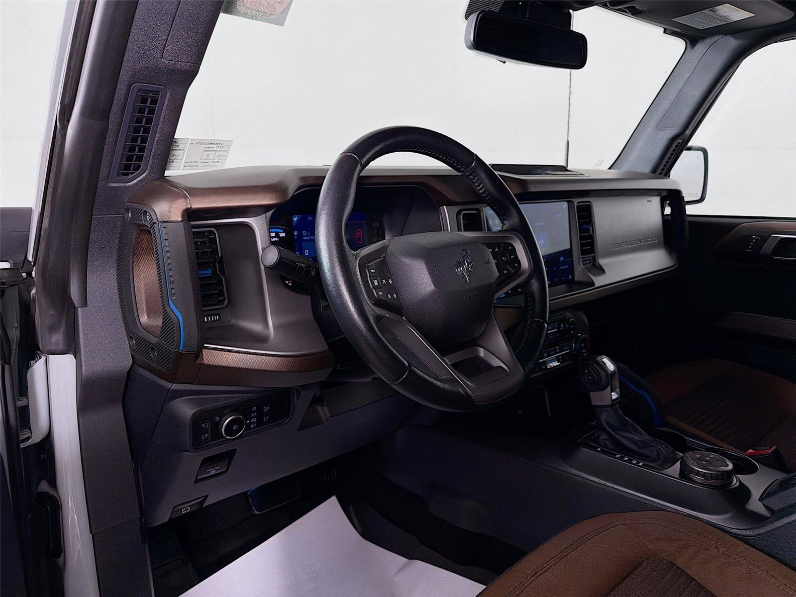 Used 2023 Ford Bronco Outer Banks AWD/4WD image 9