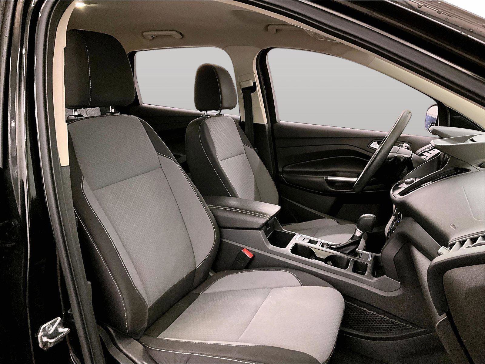 Used 2017 Ford Escape SE w/ Equipment Group 201A image 8