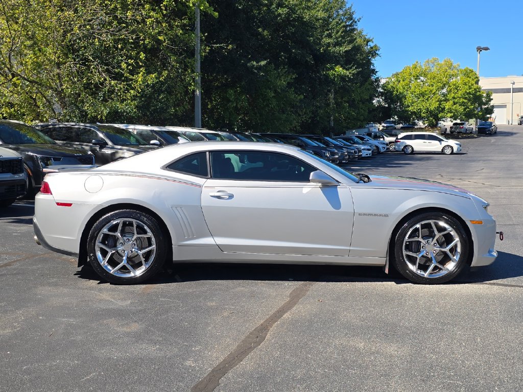 Used 2015 Chevrolet Camaro SS w/ RS Package RWD image 2