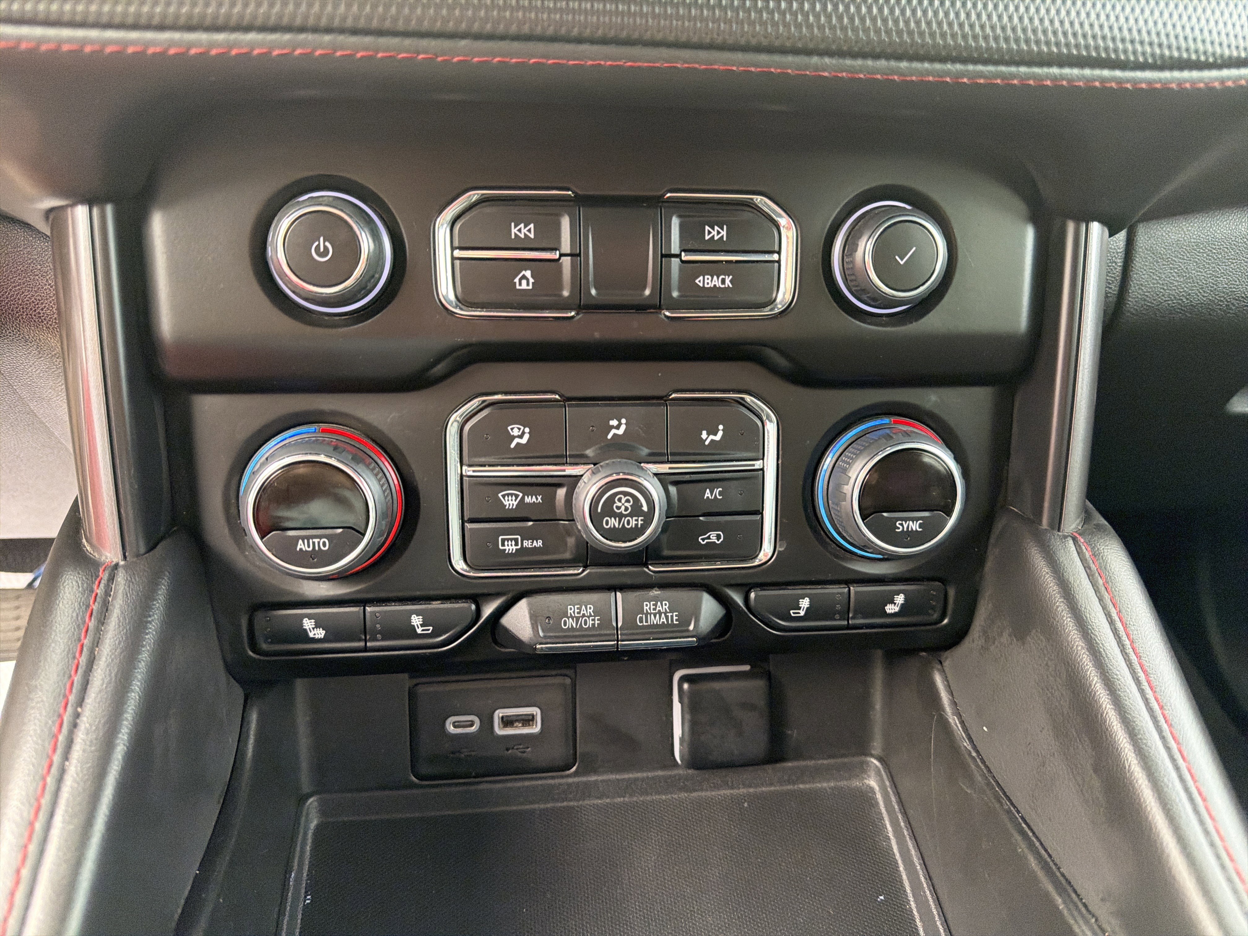 Used 2022 Chevrolet Tahoe RST w/ Luxury Package image 18