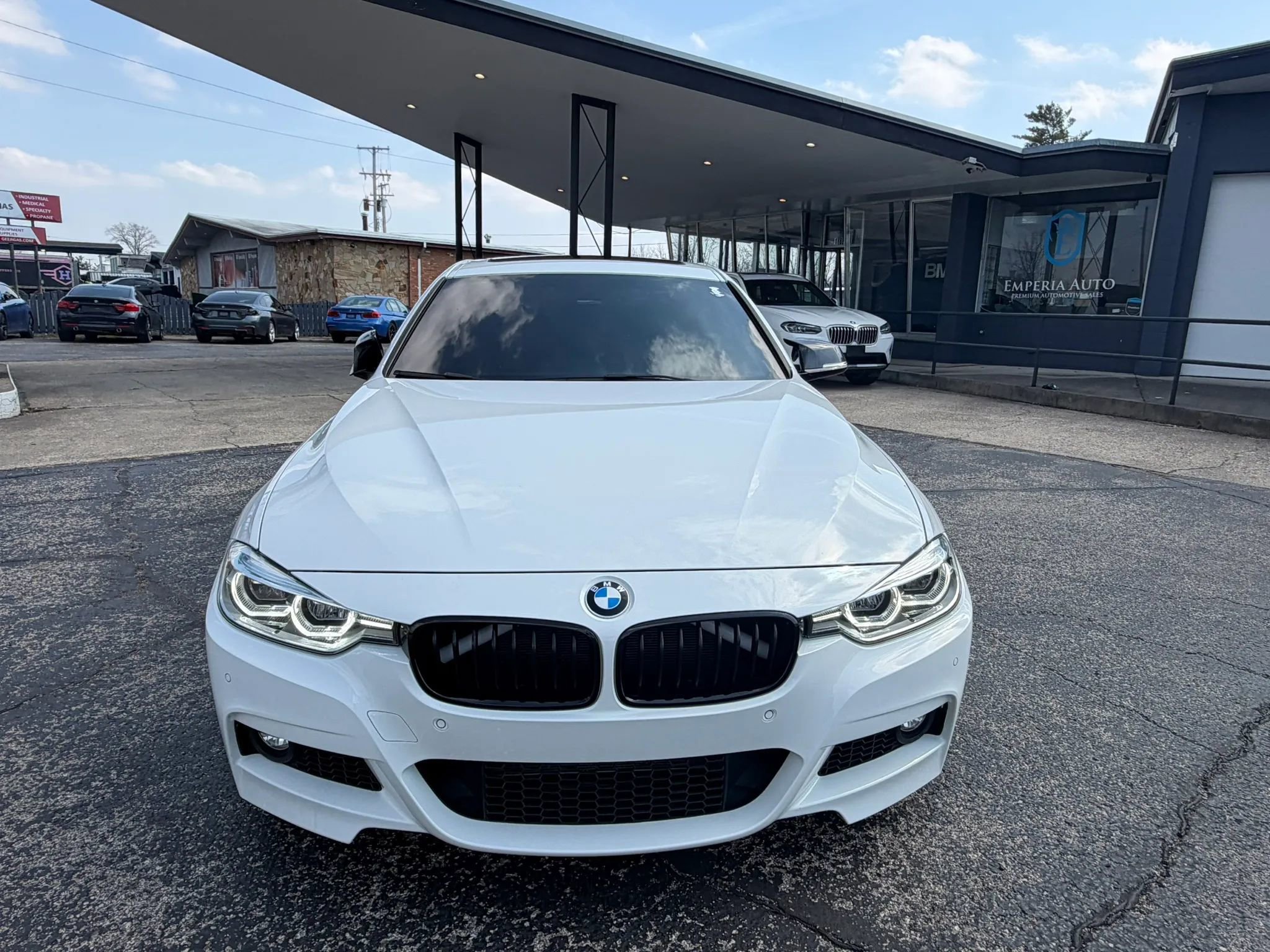 Used 2016 BMW 340i xDrive Sedan image 2