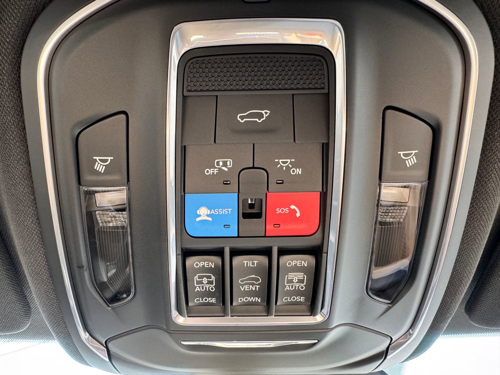 New 2025 Jeep Grand Cherokee Limited w/ Luxury Tech Group II image 30