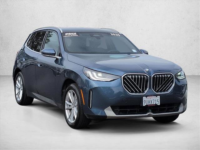 Used 2025 BMW X3 xDrive30i w/ Premium Package image 3