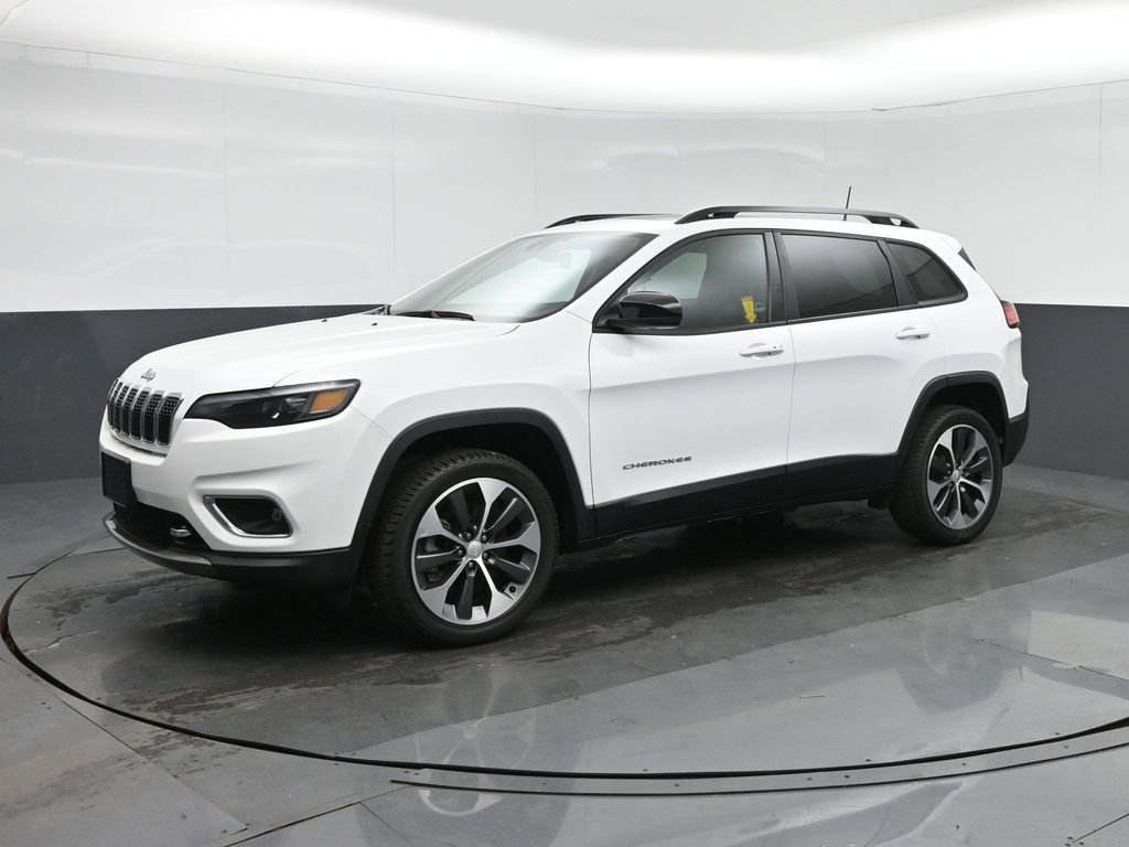 Used 2022 Jeep Cherokee Limited w/ Elite Package image 3
