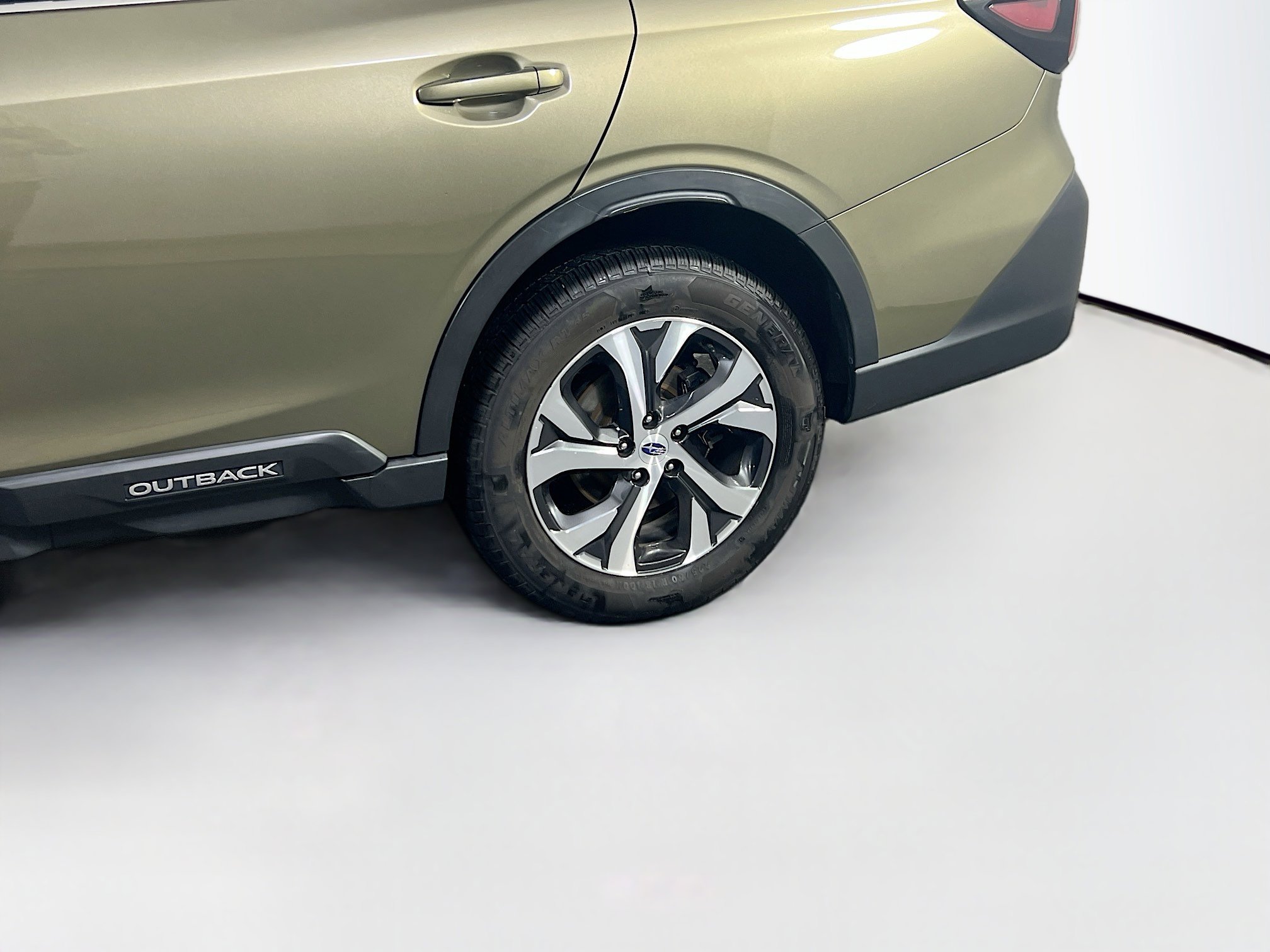 Used 2022 Subaru Outback Limited AWD/4WD image 31