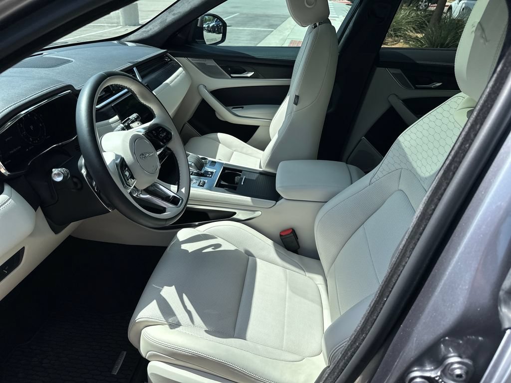 Used 2024 Jaguar F-PACE R-Dynamic S AWD/4WD image 23