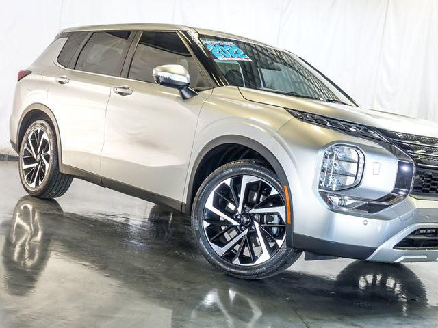 Used 2022 Mitsubishi Outlander SE image 5