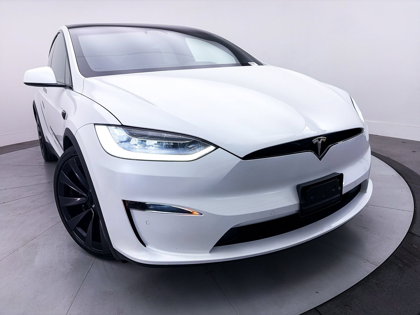 Used 2022 Tesla Model X Plaid AWD/4WD image 8