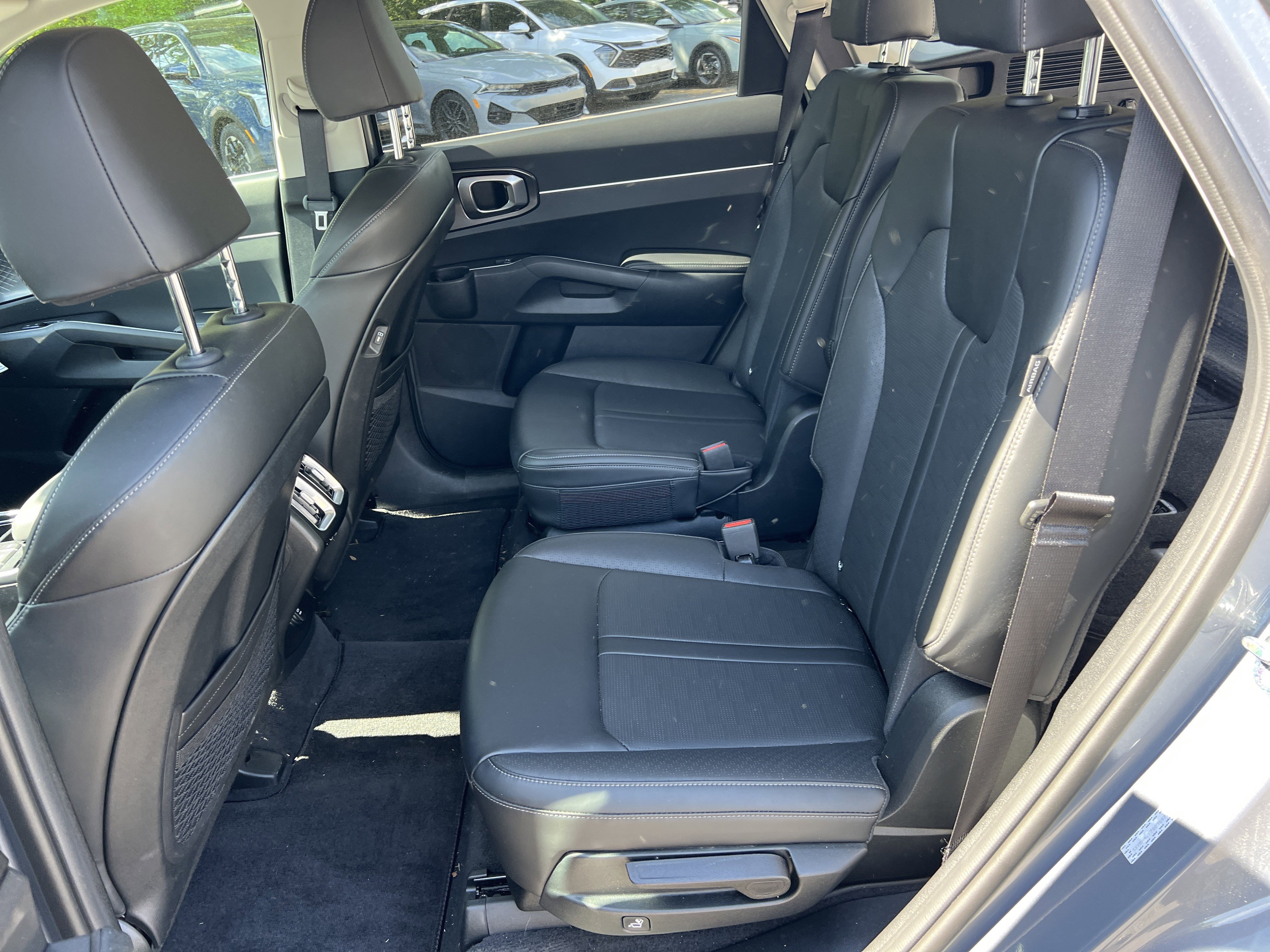 Certified 2025 Kia Sorento EX w/ Panoramic Sunroof Package image 20