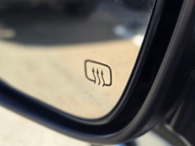 Used 2023 Toyota Highlander L image 25