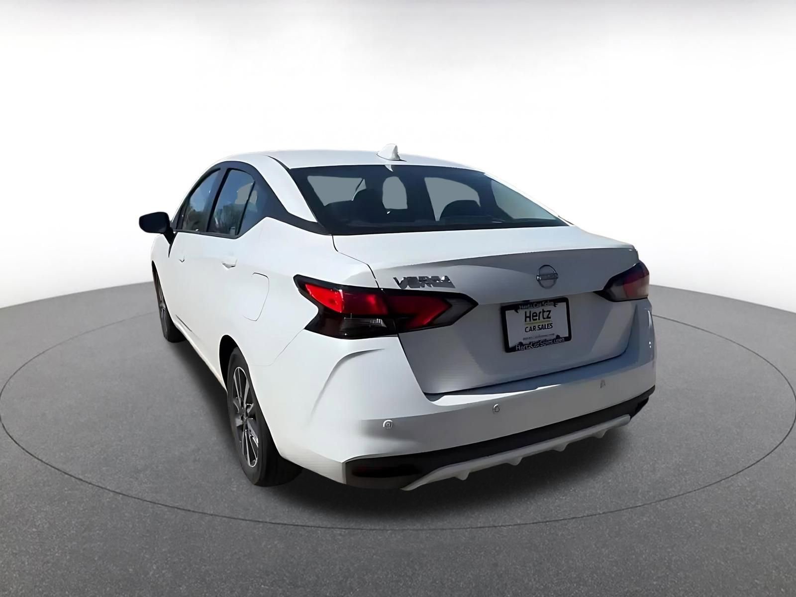 Used 2025 Nissan Versa SV image 11