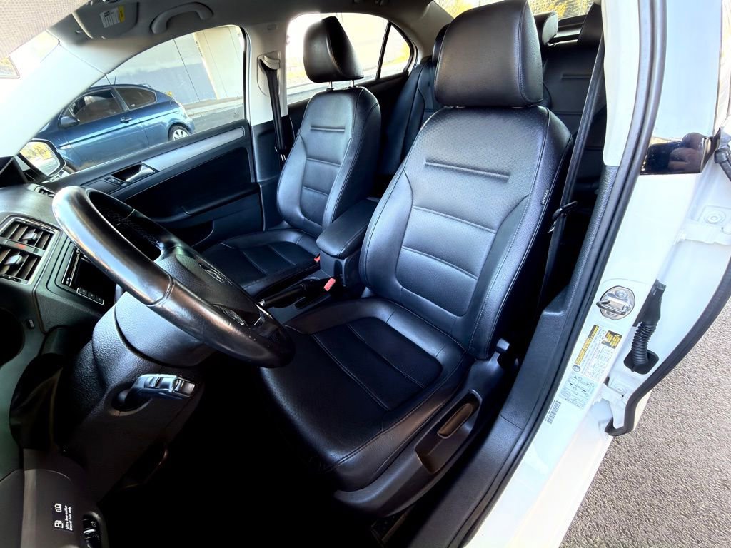 Used 2013 Volkswagen Jetta TDI FWD image 19