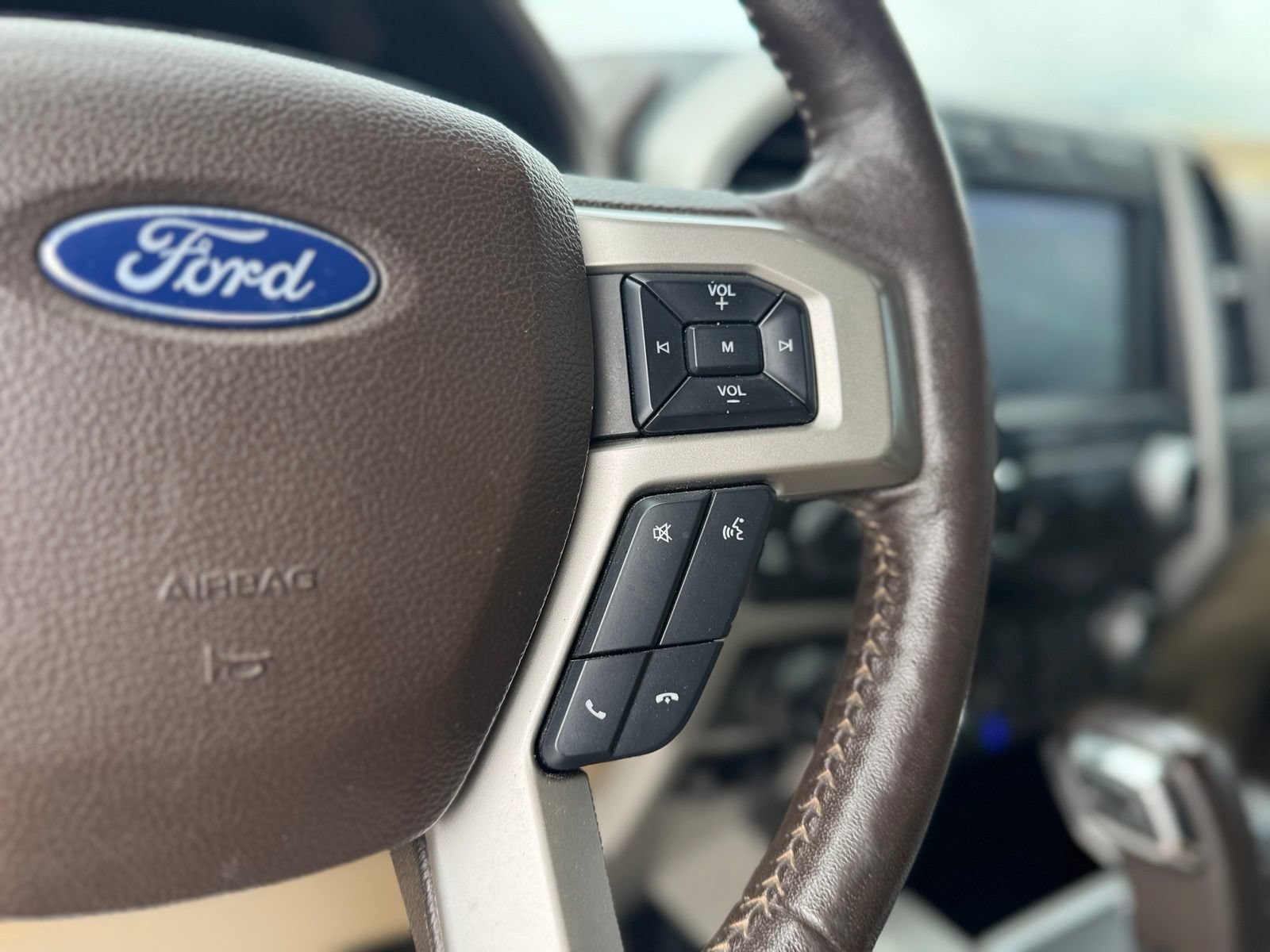 Used 2019 Ford F150 Lariat w/ Equipment Group 502A Luxury AWD/4WD image 21