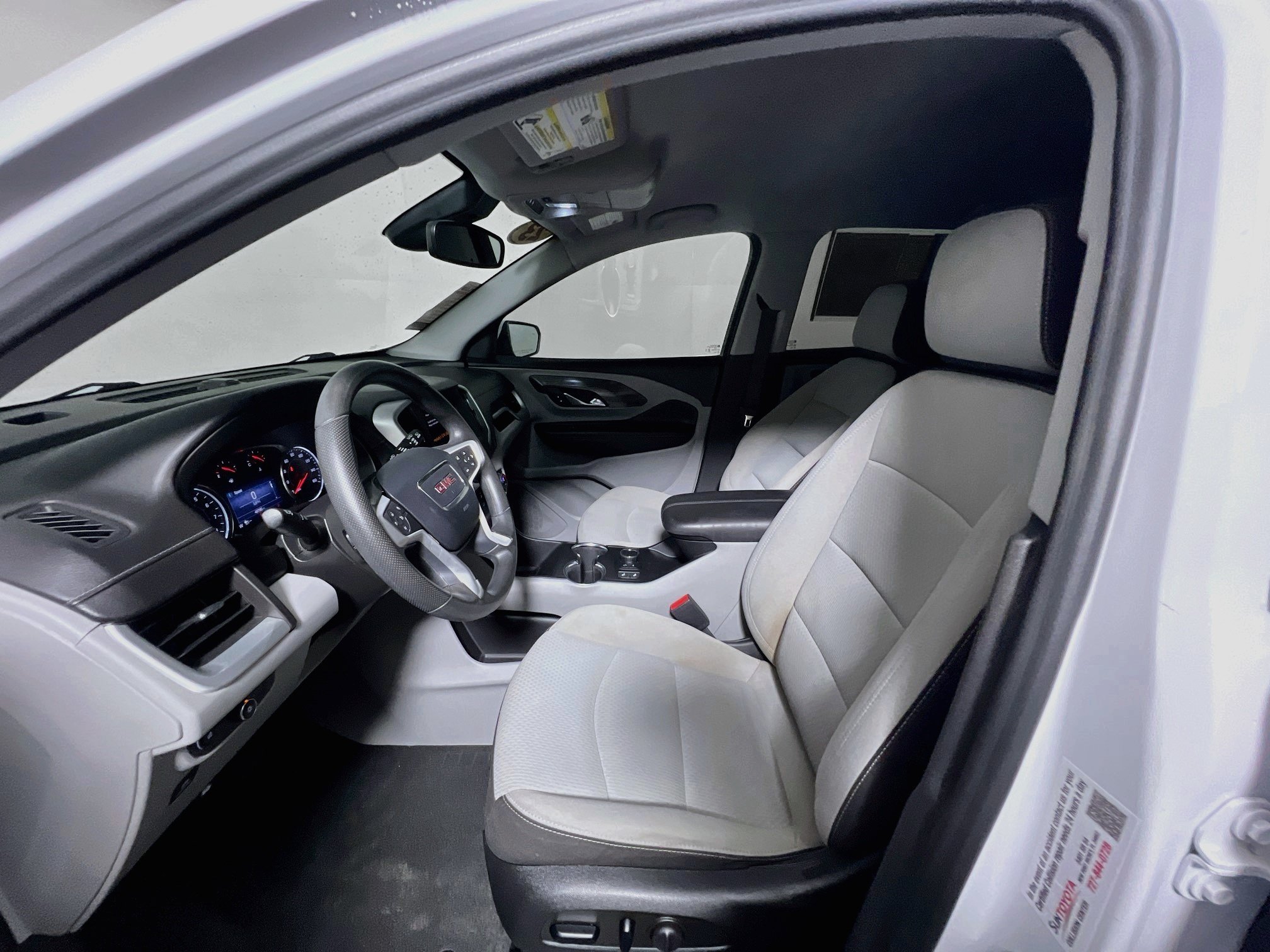 Used 2023 GMC Terrain SLE w/ Driver Convenience Package AWD/4WD image 14