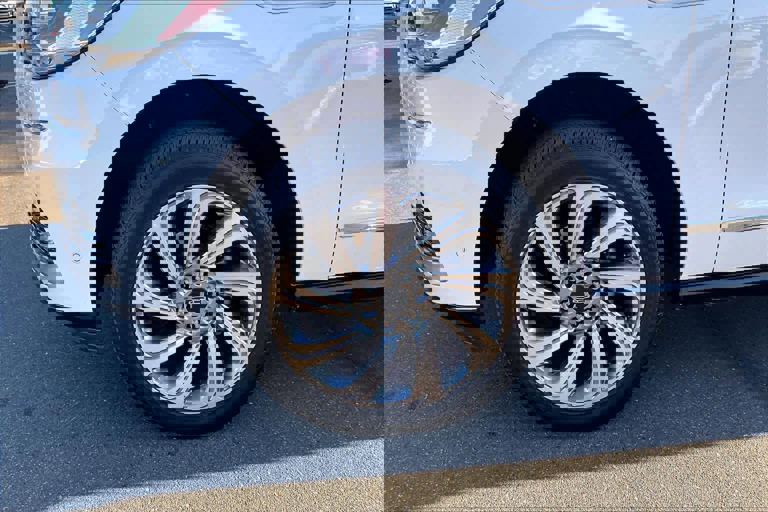 Used 2023 Lincoln Navigator Reserve image 11