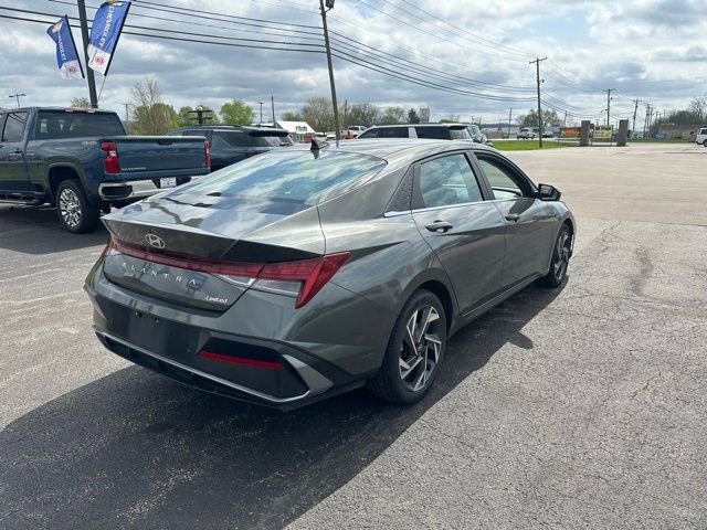 Used 2024 Hyundai Elantra Limited FWD image 4