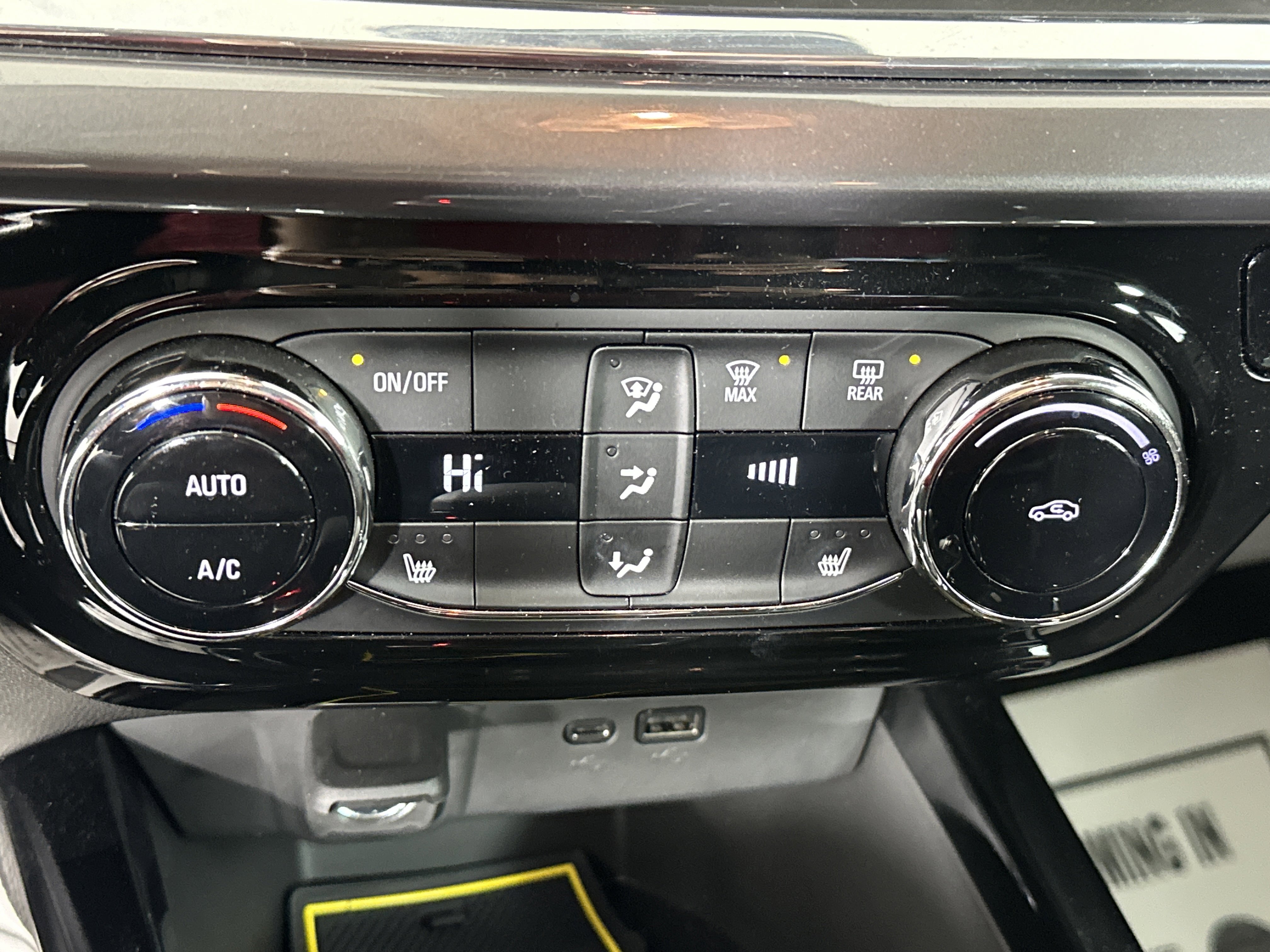 Used 2024 Chevrolet Trax ACTIV image 21