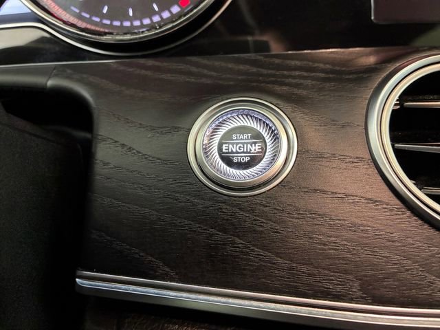 Used 2019 Mercedes-Benz E 300 4MATIC image 24