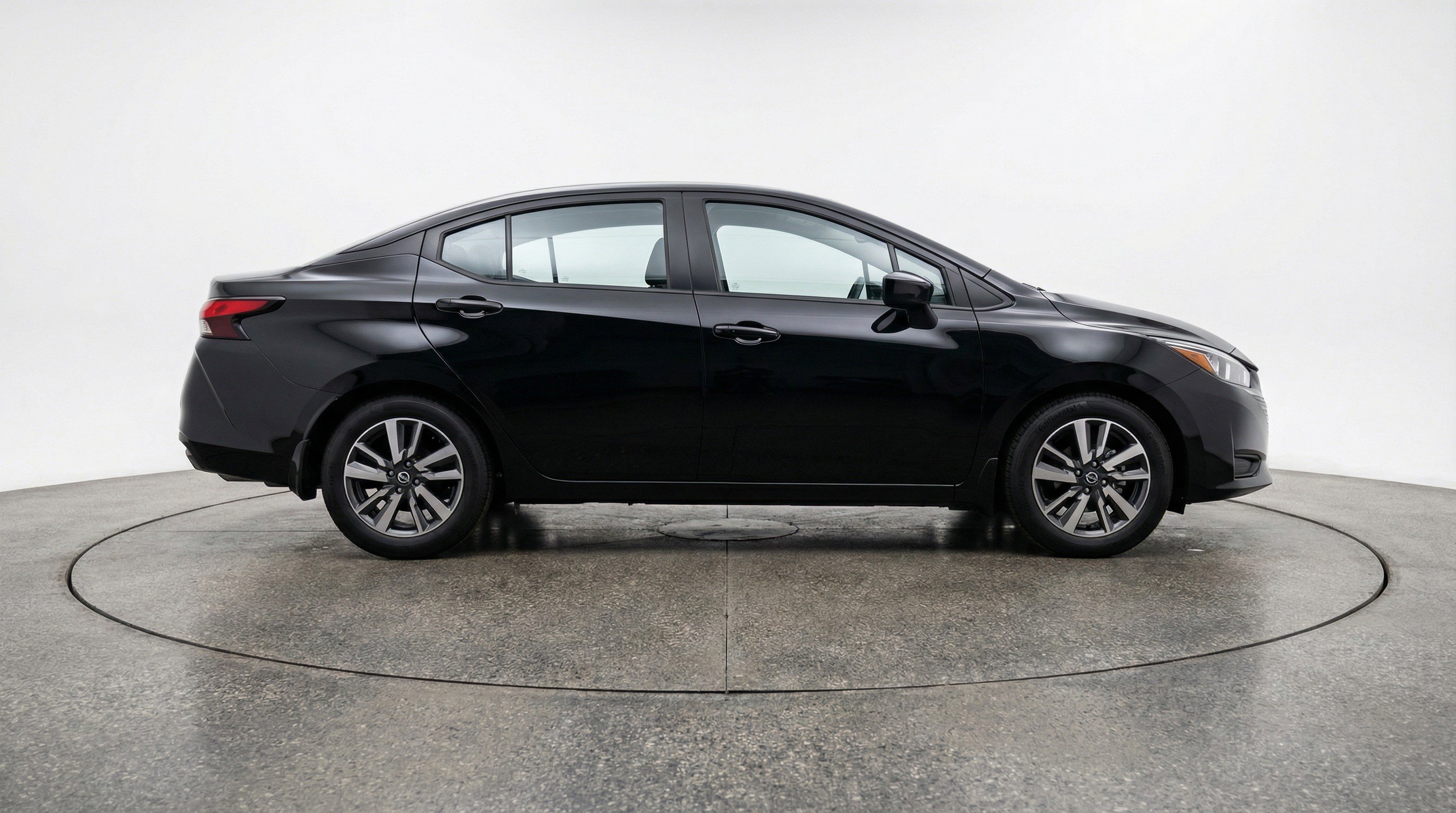 Used 2025 Nissan Versa SV image 11