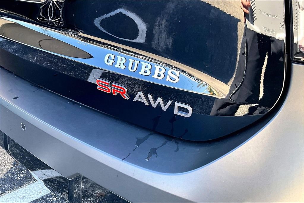 Used 2025 Nissan Kicks SR image 38