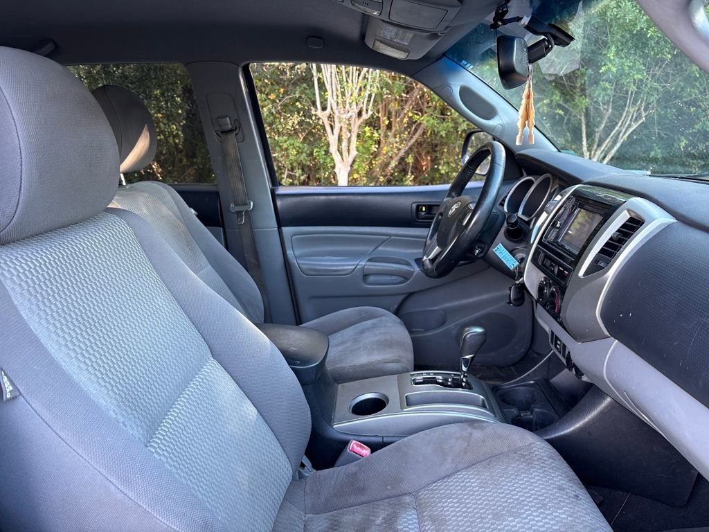 Used 2012 Toyota Tacoma PreRunner image 28