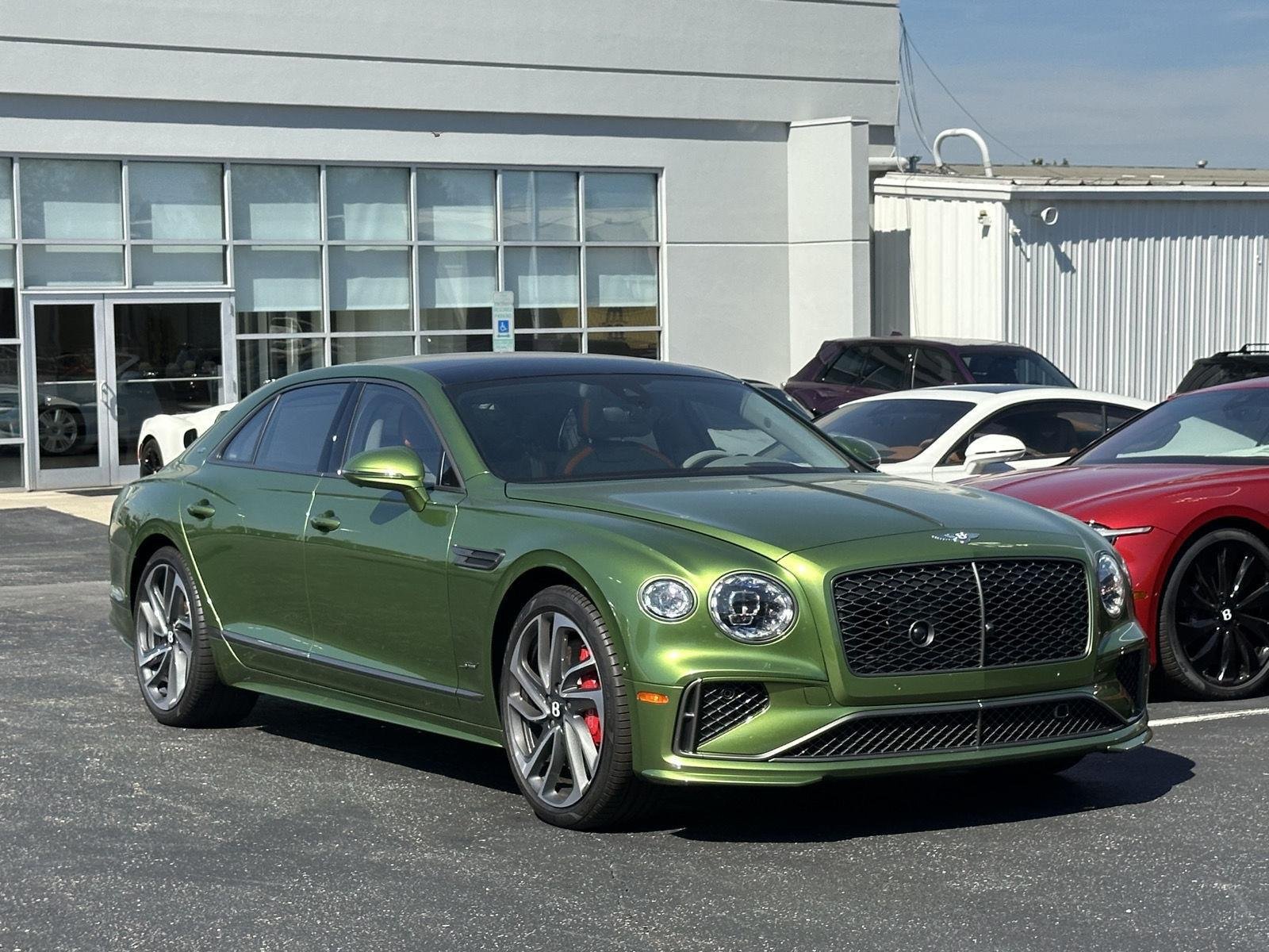 New 2025 Bentley Flying Spur Plug-In Hybrid AWD/4WD image 7