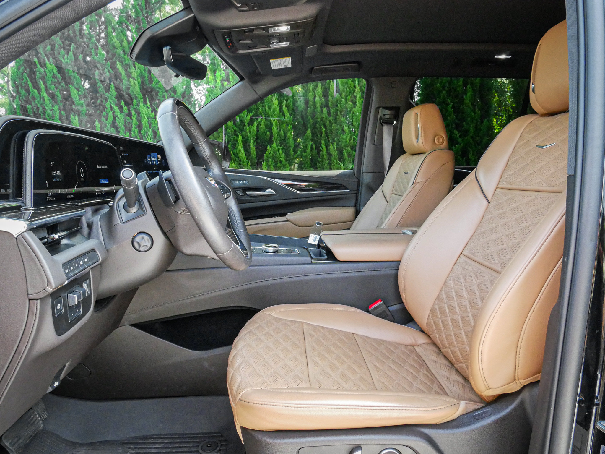 Used 2024 Cadillac Escalade Sport AWD/4WD image 7