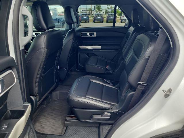 Certified 2021 Ford Explorer XLT w/ Equipment Group 202A AWD/4WD image 12