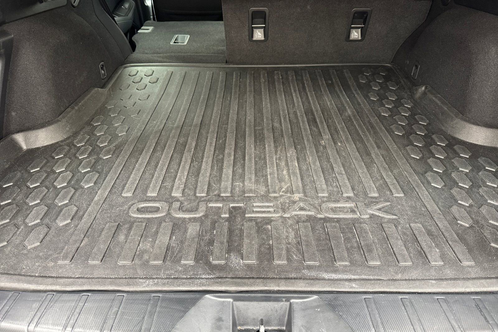 Used 2025 Subaru Outback Premium image 20