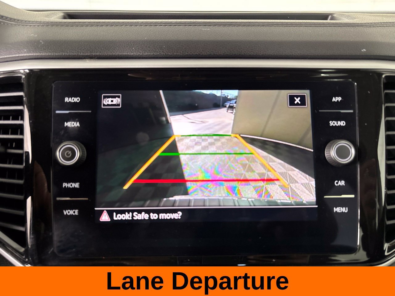 Used 2023 Volkswagen Atlas SE w/ Panoramic Sunroof Package AWD/4WD image 18