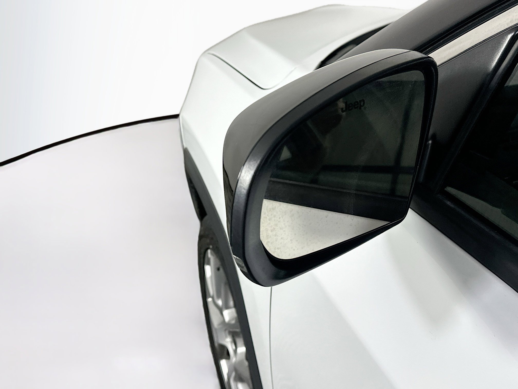 Used 2025 Jeep Compass Limited image 16