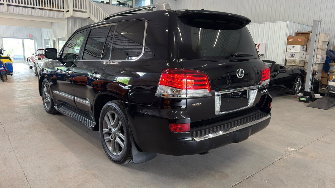 Used 2013 Lexus LX 570 4WD image 4