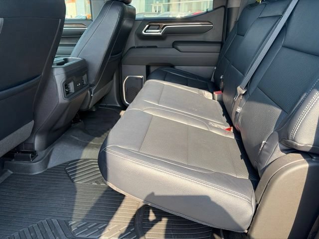 Used 2024 Chevrolet Silverado 1500 LT Trail Boss w/ Convenience Package II AWD/4WD image 10