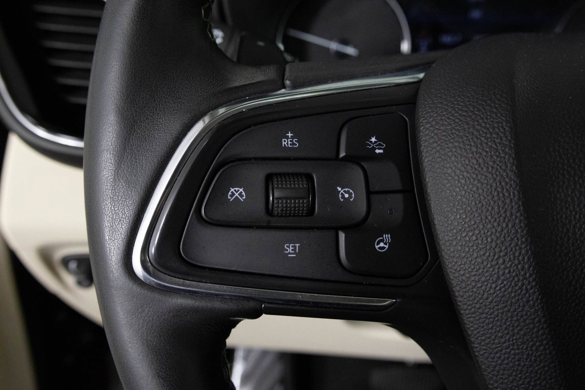 Certified 2023 Buick Envision Avenir AWD/4WD image 28