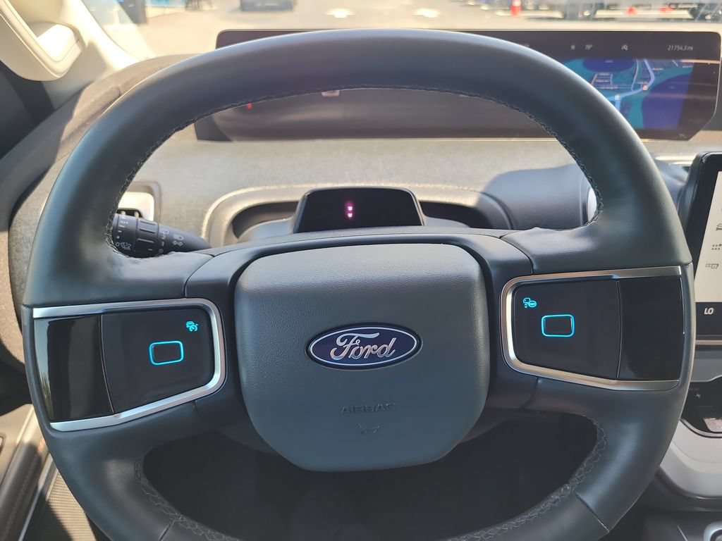 Used 2025 Ford Expedition Active AWD/4WD image 32