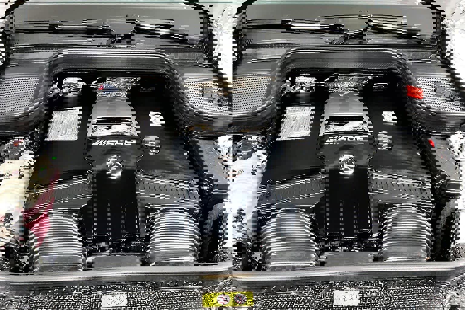 Used 2025 Mercedes-Benz GLS 63 AMG 4MATIC image 29