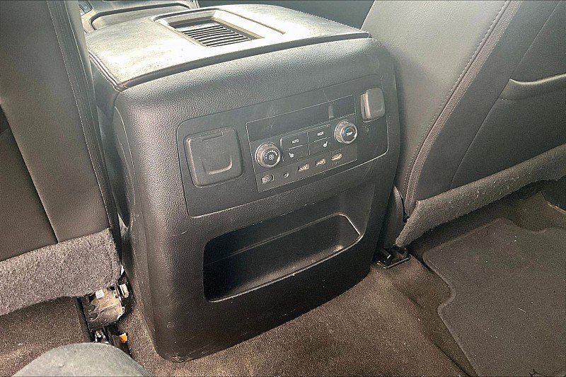 Used 2017 GMC Yukon XL Denali w/ Open Road Package RWD image 21