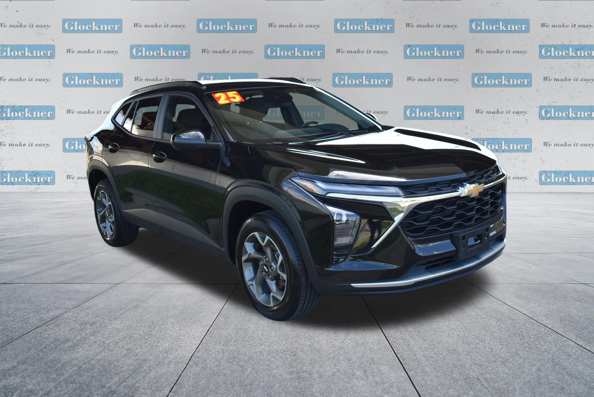 Used 2025 Chevrolet Trax LT w/ LT Convenience Package FWD image 3
