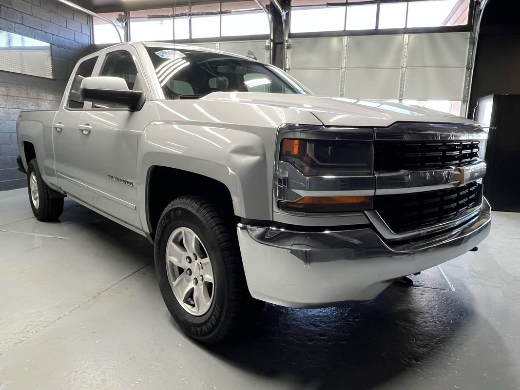 Used 2018 Chevrolet Silverado 1500 LT image 2