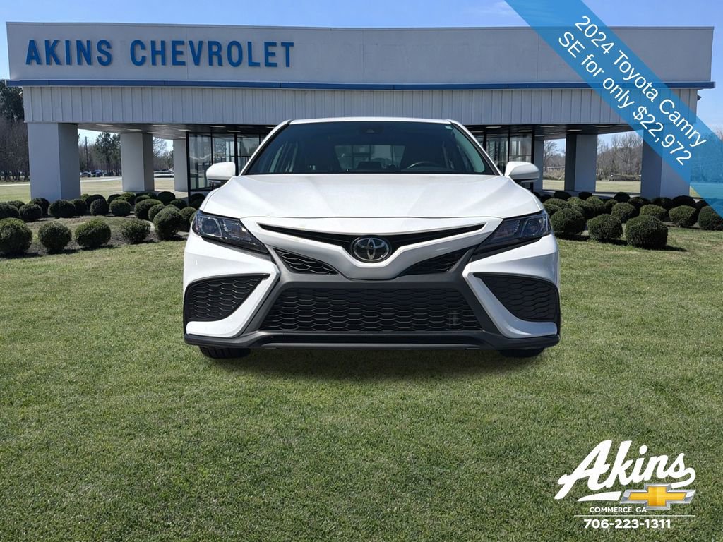 Used 2024 Toyota Camry SE FWD image 8
