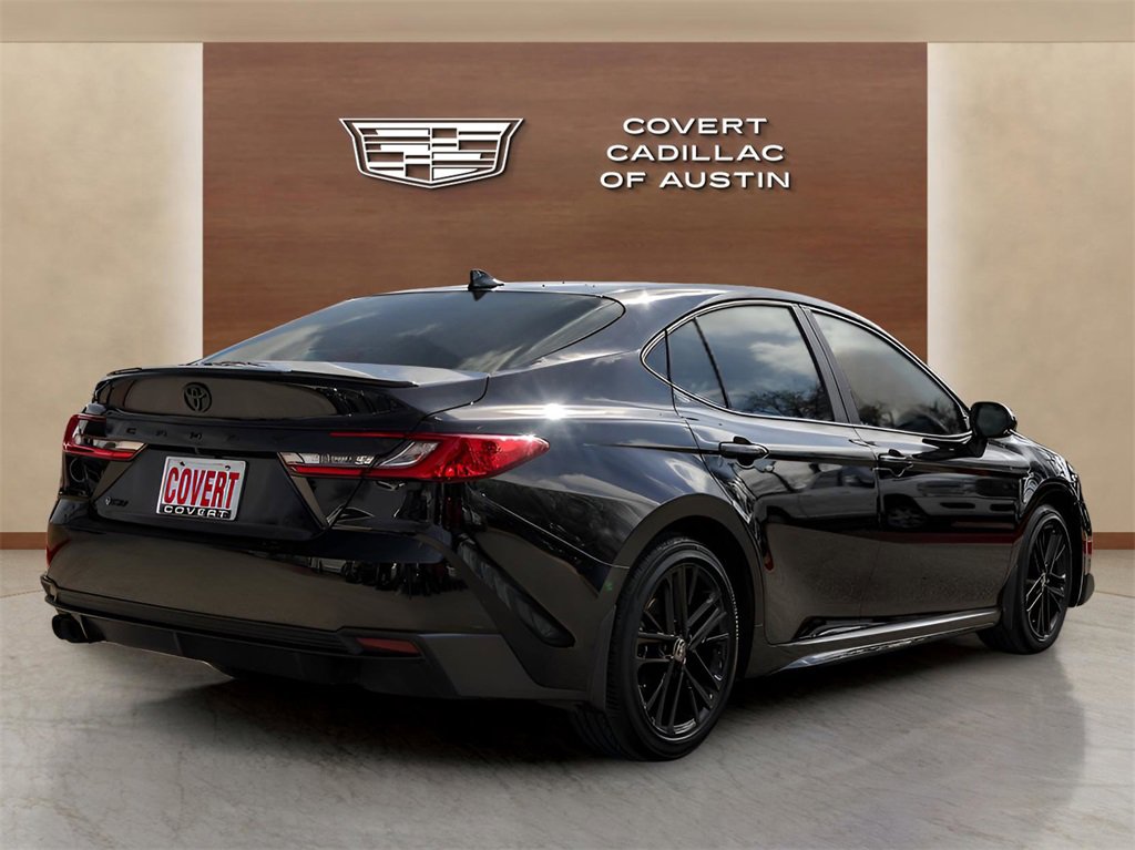 Used 2025 Toyota Camry SE w/ Convenience Package image 4