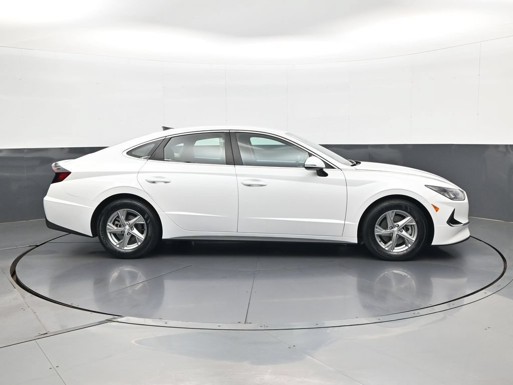 Certified 2022 Hyundai Sonata SE w/ Cargo Package FWD image 5
