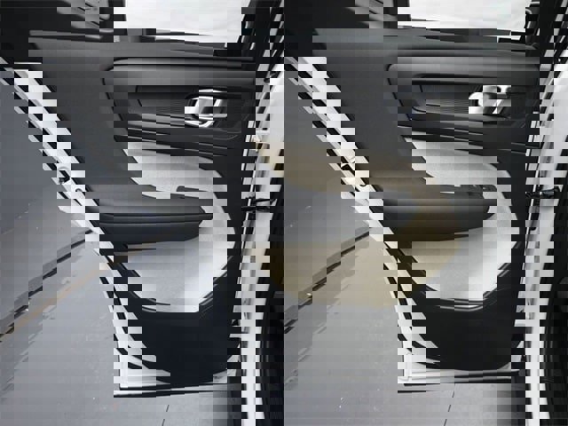 New 2025 Volvo XC40 B5 Plus w/ Protection Package Premier image 22